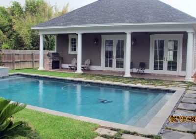 pool-house-doors